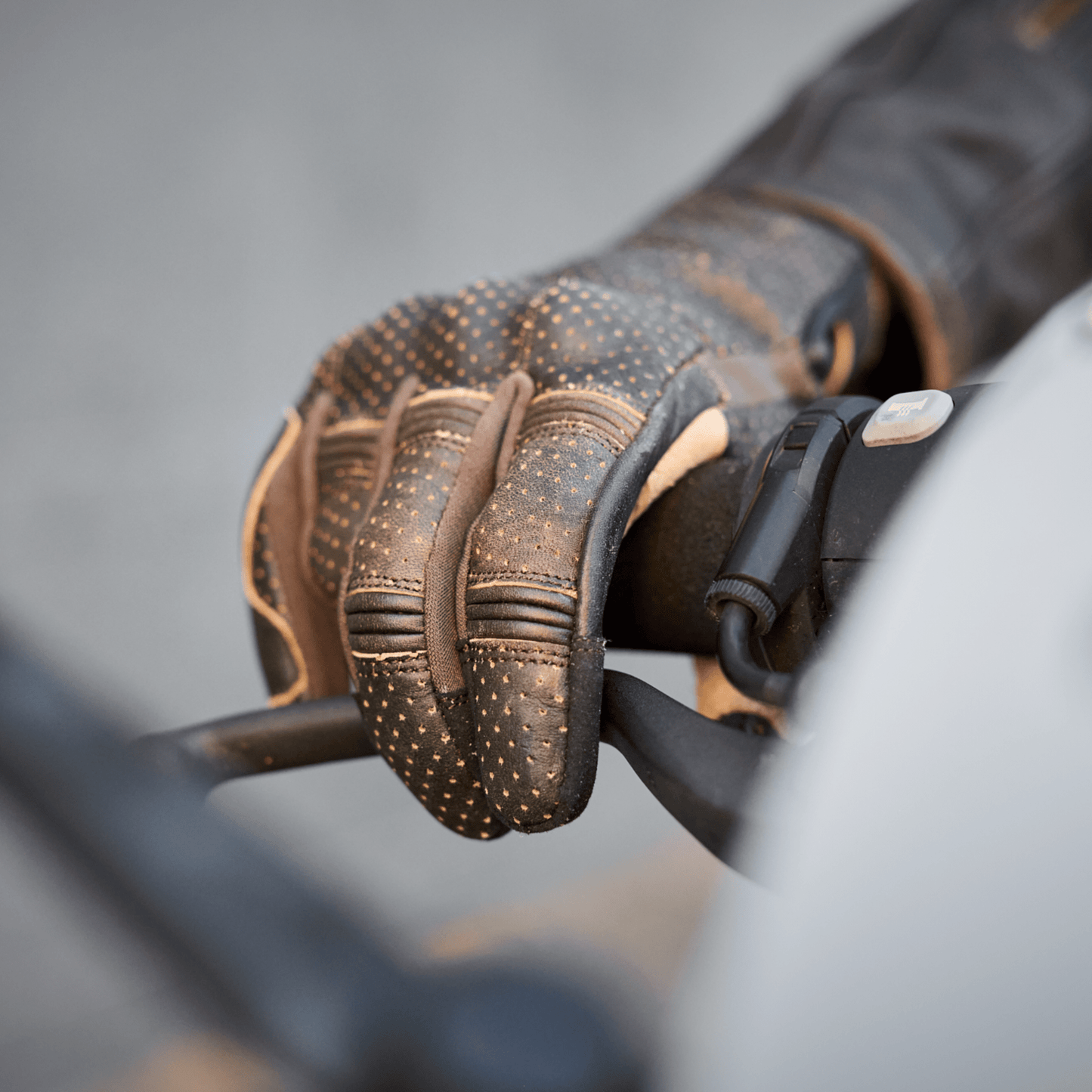 *NEW* Gen 3 Thumpa's | Short Cuff Summer Motorbike Gloves | Perforated Dark Charcoal Brown Leather