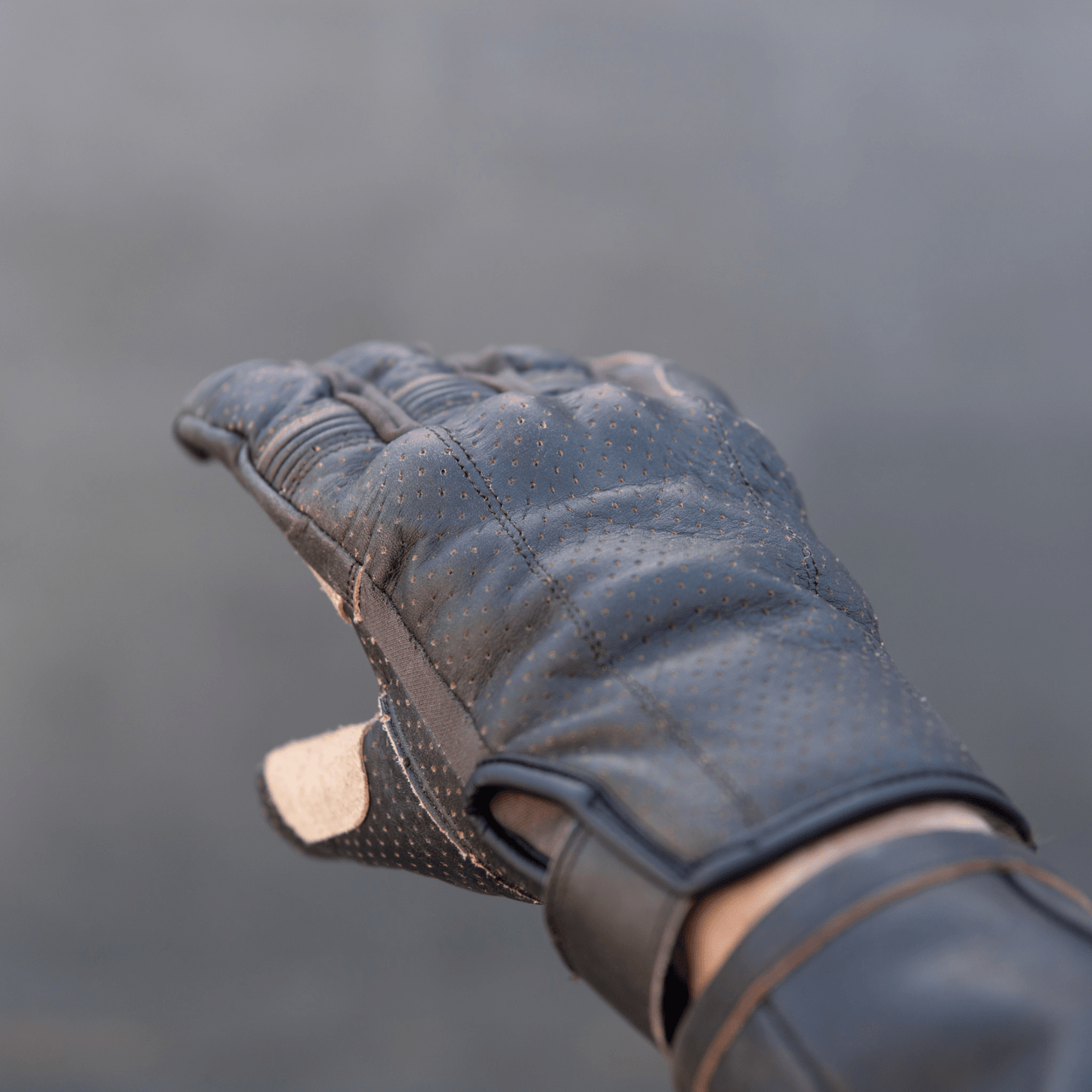 *NEW* Gen 3 Thumpa's | Short Cuff Summer Motorbike Gloves | Perforated Dark Charcoal Brown Leather