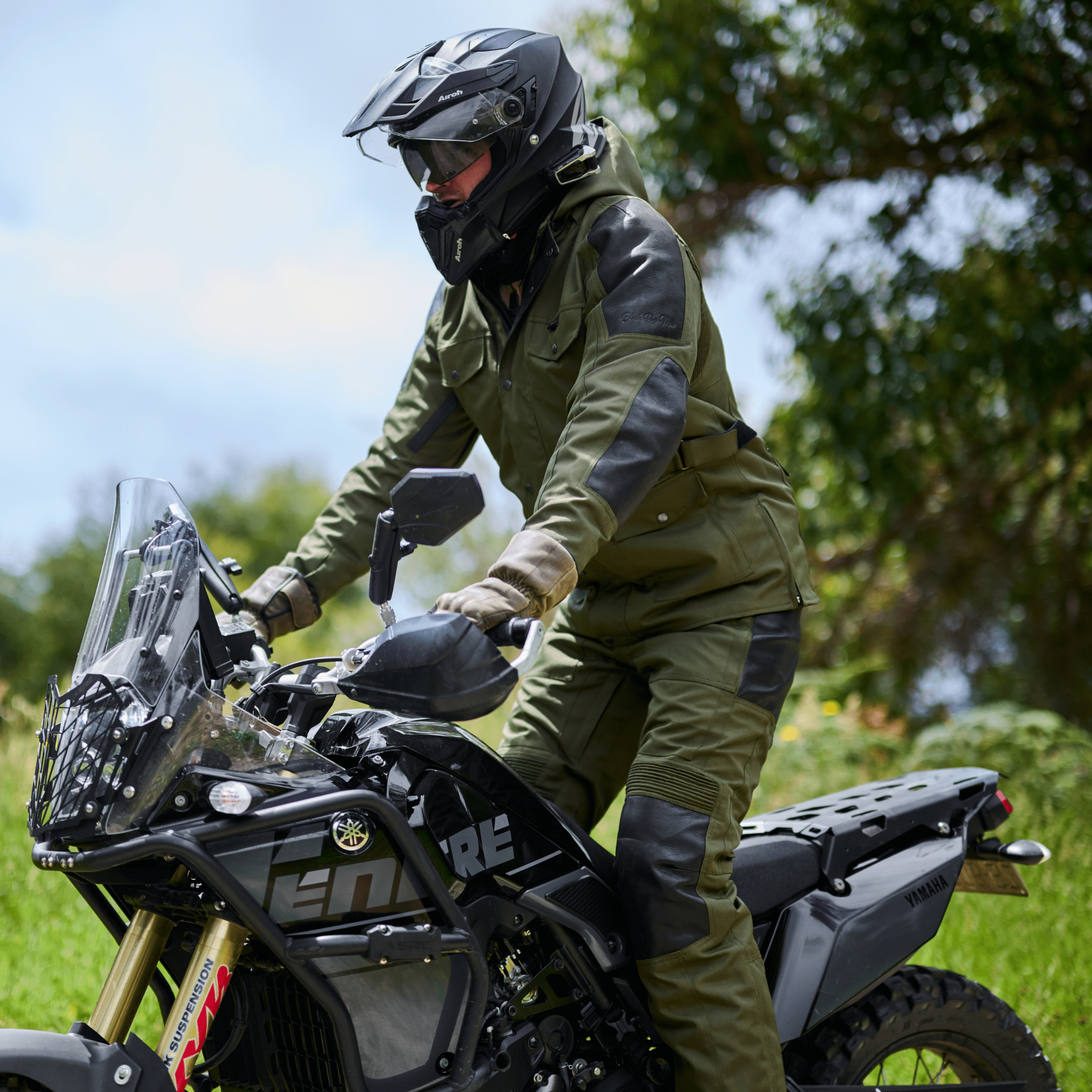 Richa Arc Gore-Tex Motorcycle Jacket & Trousers Black Kit - New Arrivals -  Ghostbikes.com